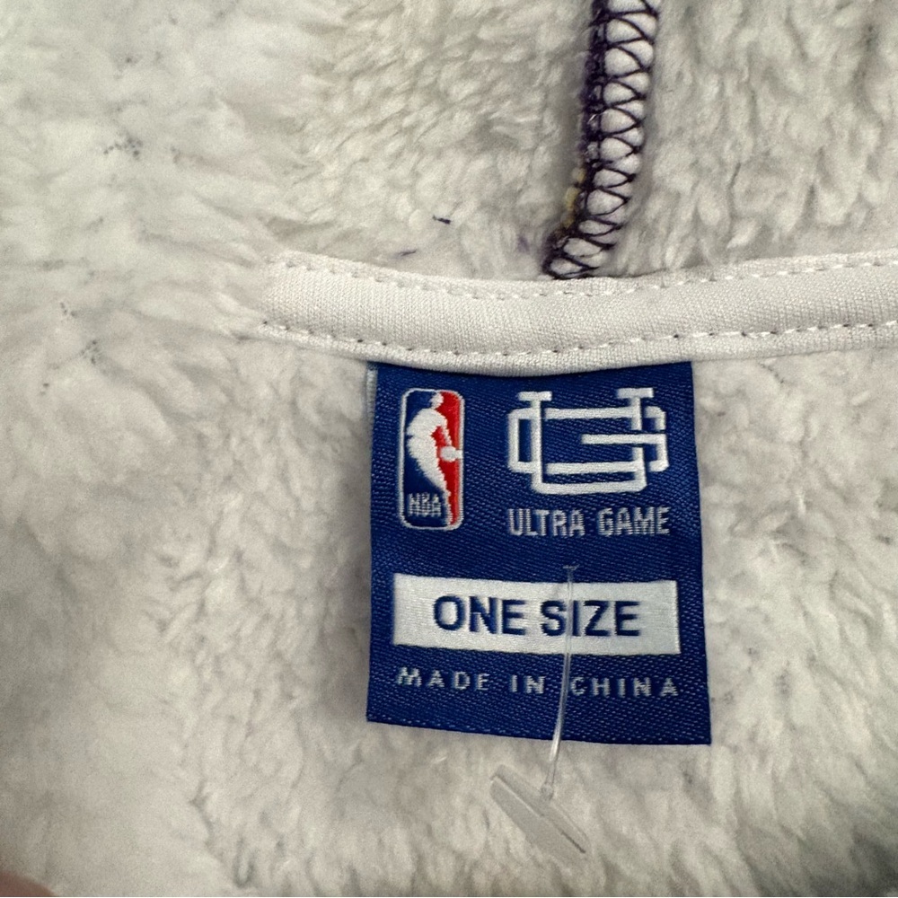 Los Angeles Lakers NBA  Ultra Game Oversized Hoodie Blanket NWT - Picture 4 of 5